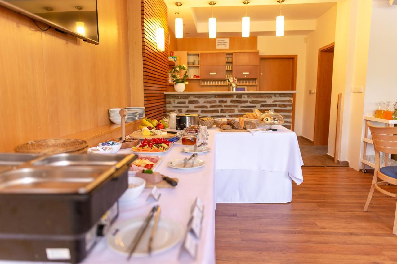 Apartmany Engadin Bozi Dar Bagian luar foto