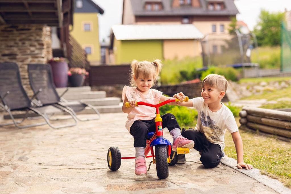 Apartmany Engadin Bozi Dar Bagian luar foto